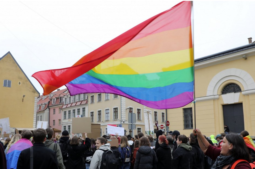 latvia approves civil unions for same sex couples